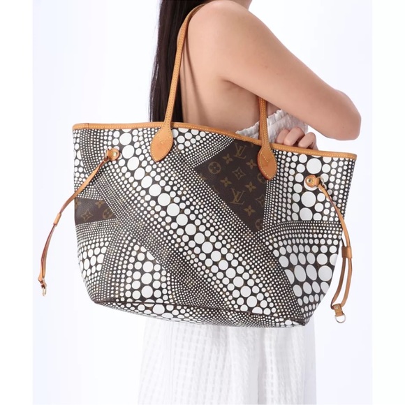 Louis Vuitton Handbags - Louis Vuitton X Yayoi Kusama Waves Neverfull MM Tote Bag Bron M40684 Dot Limited
